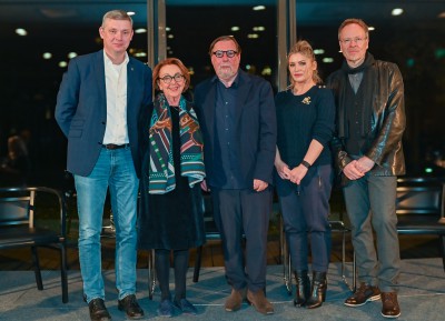 V.l.n.r.: Sascha Feuchert, Dr. Eva Umlauf, Christoph Heubner, Aleksandra Bak-Zawalski und Sven G&ouml;rtz / Foto: Eva Oertwig f&uuml;r das IAK Berlin
